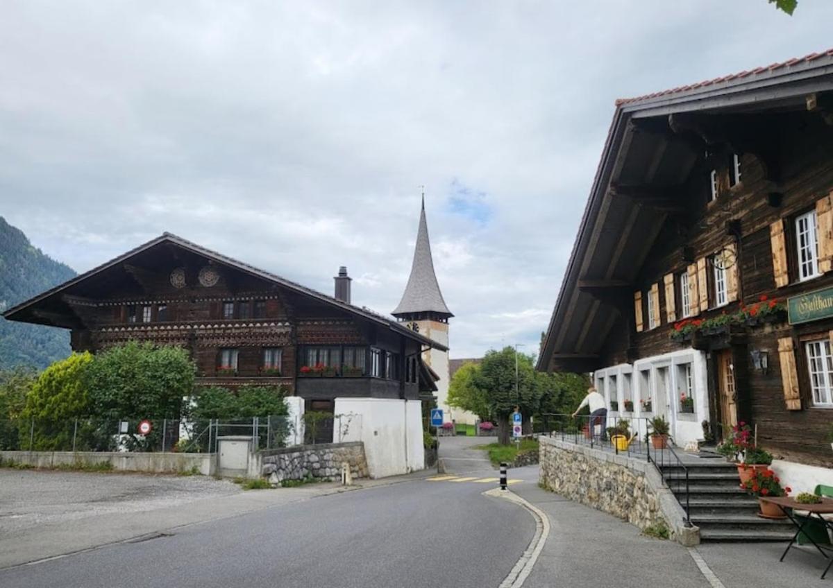 Unterkunft Mit Alpenblick Aeschi Bei Spiez Buitenkant foto