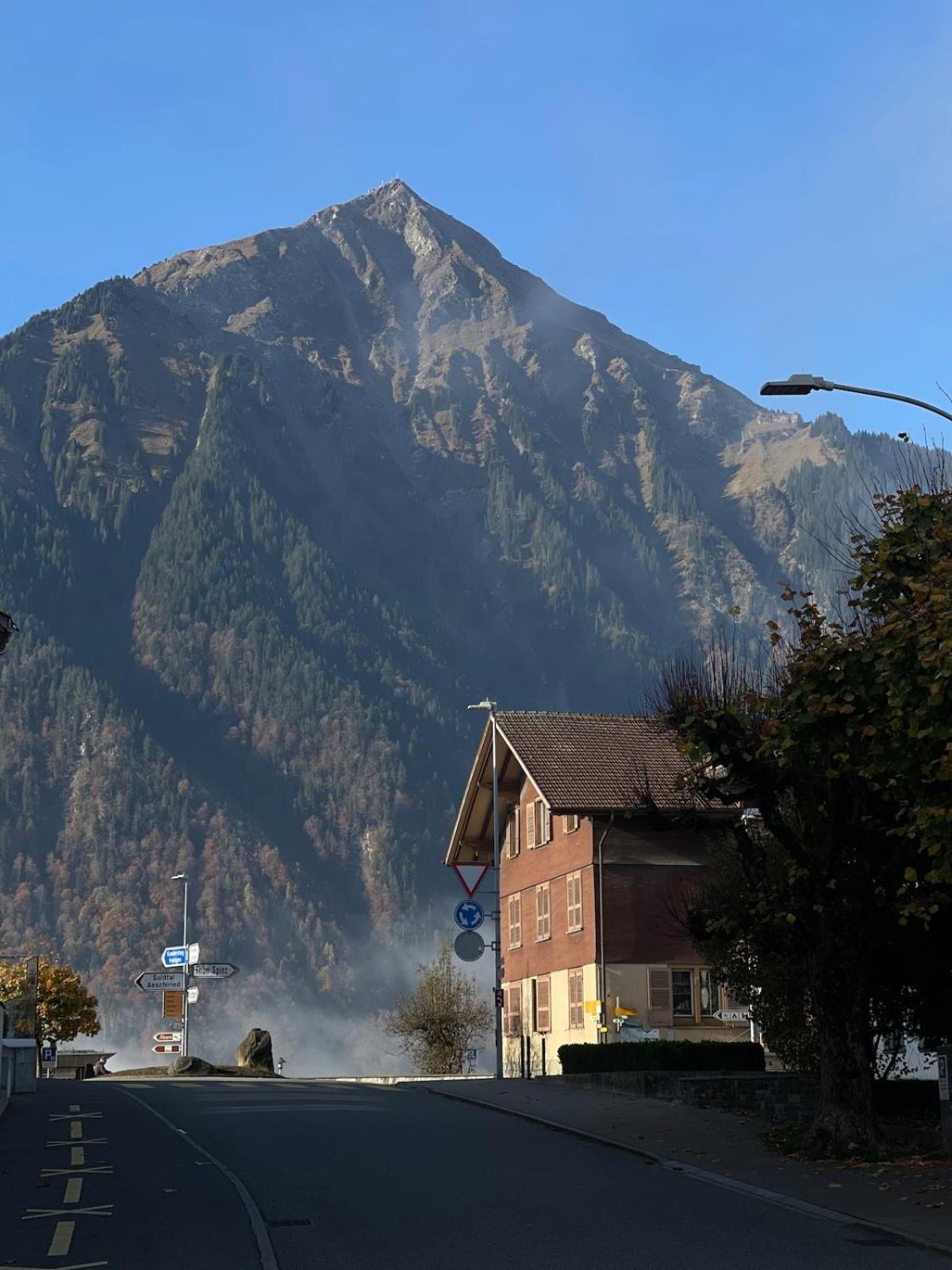 Unterkunft Mit Alpenblick Aeschi Bei Spiez Buitenkant foto